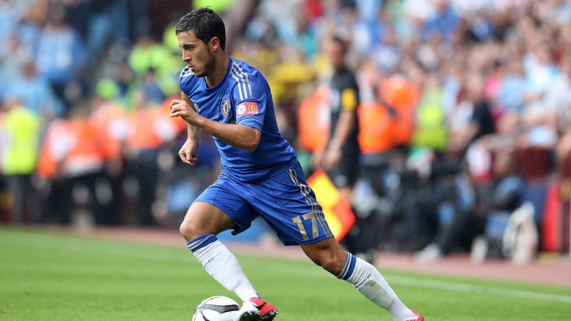 开云体育在线官网-图穆亚的突破与传球让袋鼠队创造了更多进攻机会