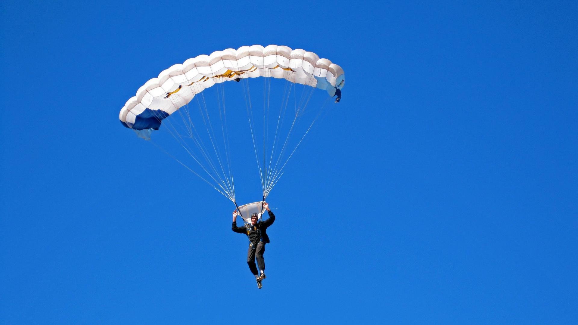 林丹晒家人照片庆祝父亲节，林丹夫妇