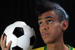 开云体育app下载-杨鸣称质疑声不断 球队全员士气高昂，杨鸣球队队员